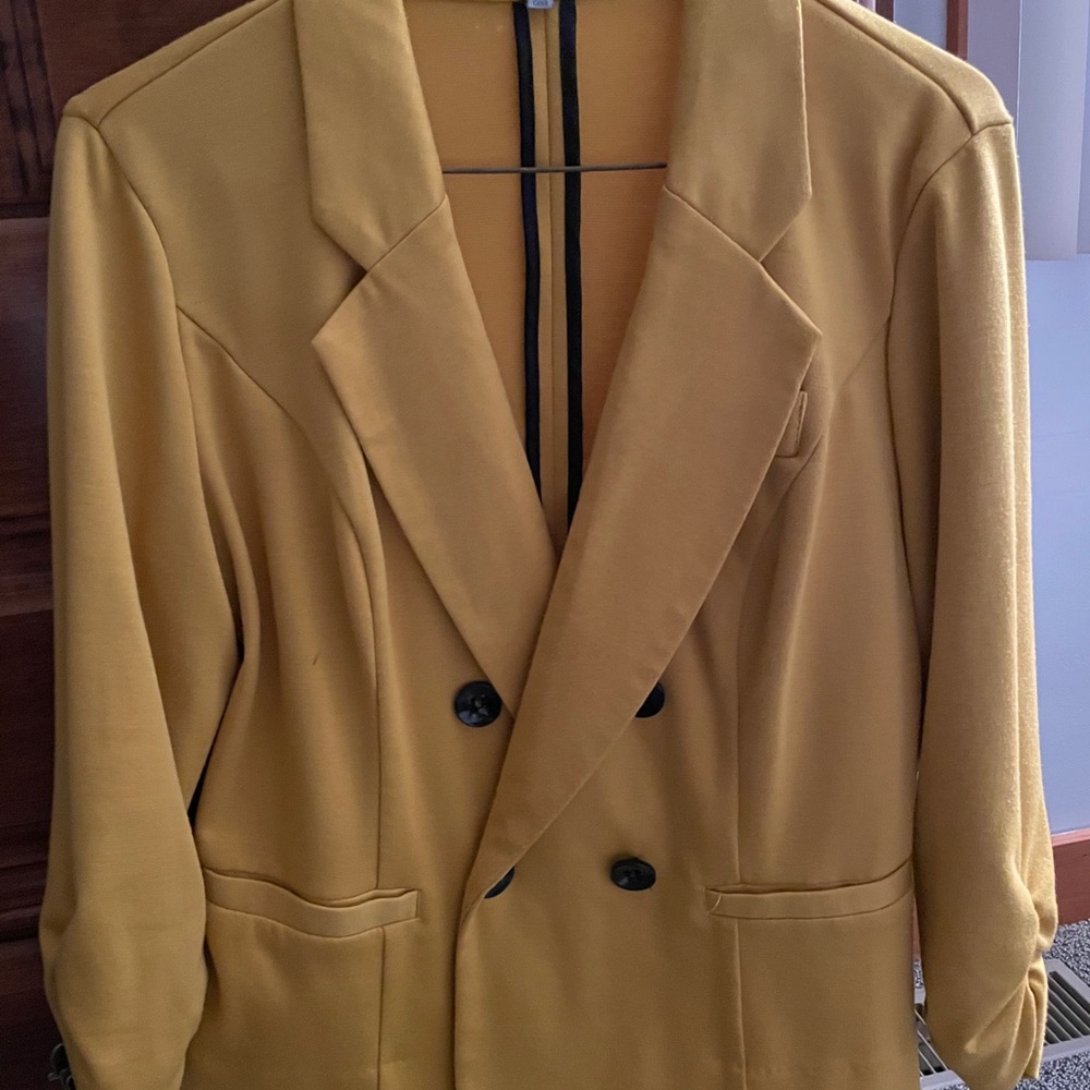 Short blazer